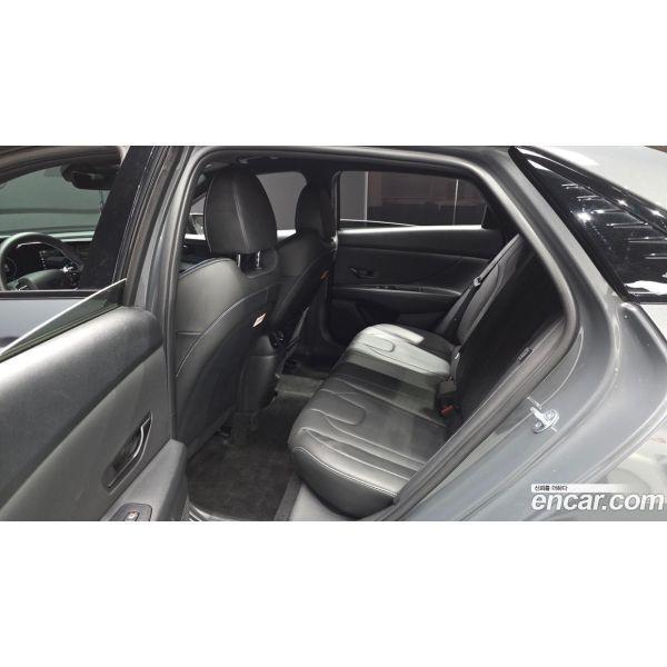 893351