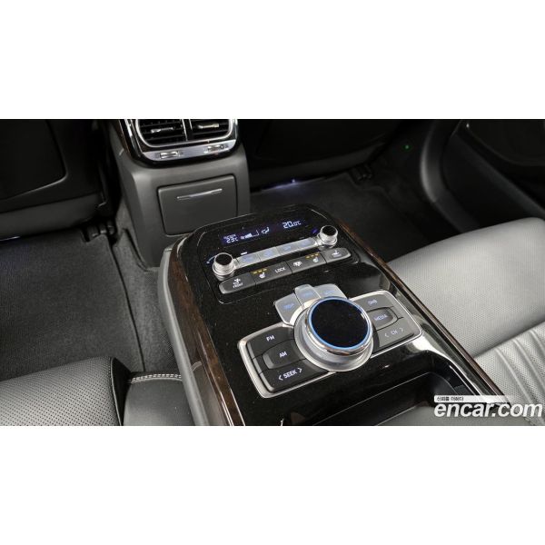 228653