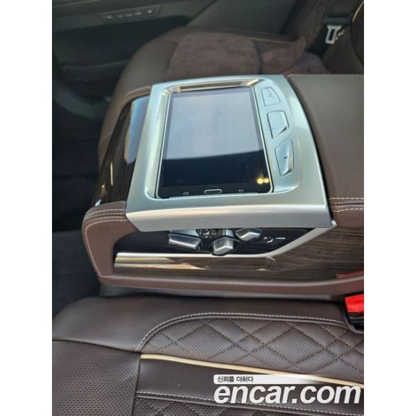 991077