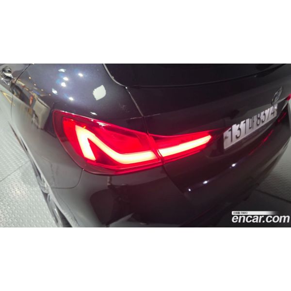991758