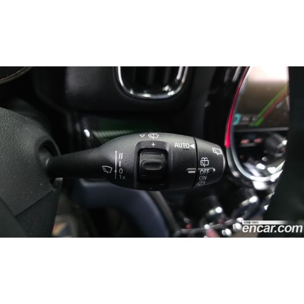 124068