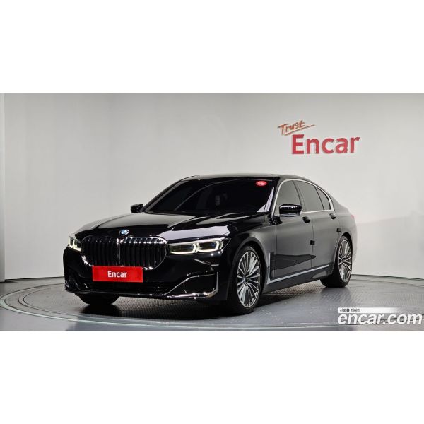 798703