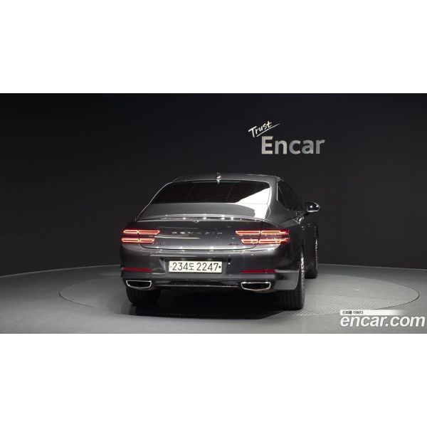 918824