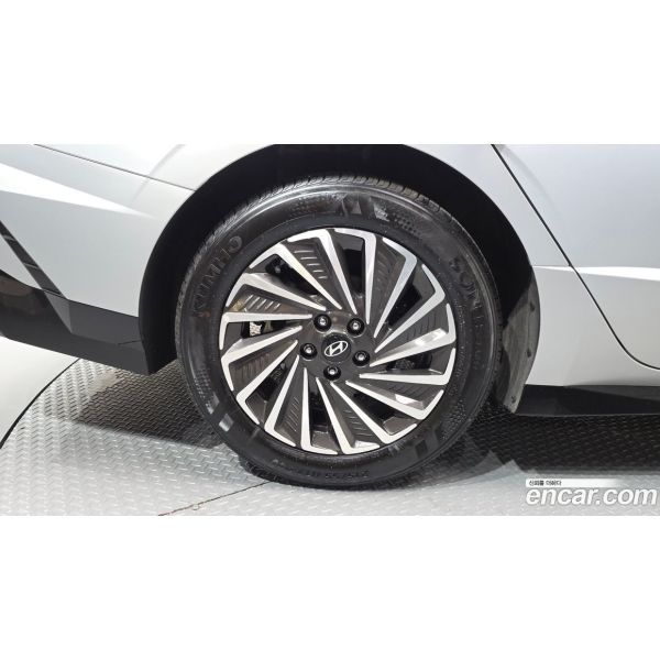 52743