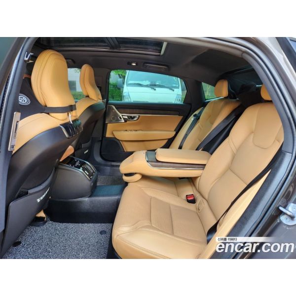 736807