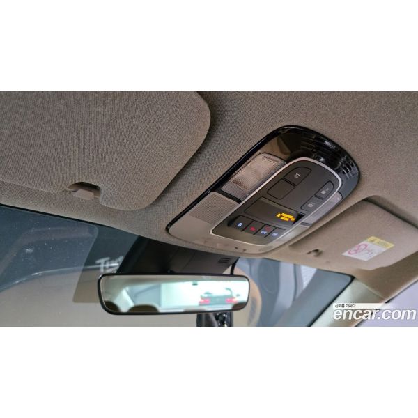 632883