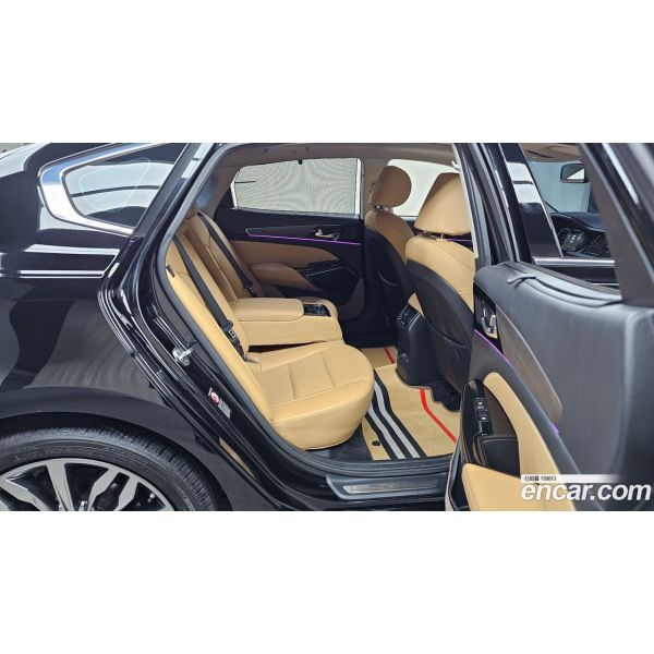 676929