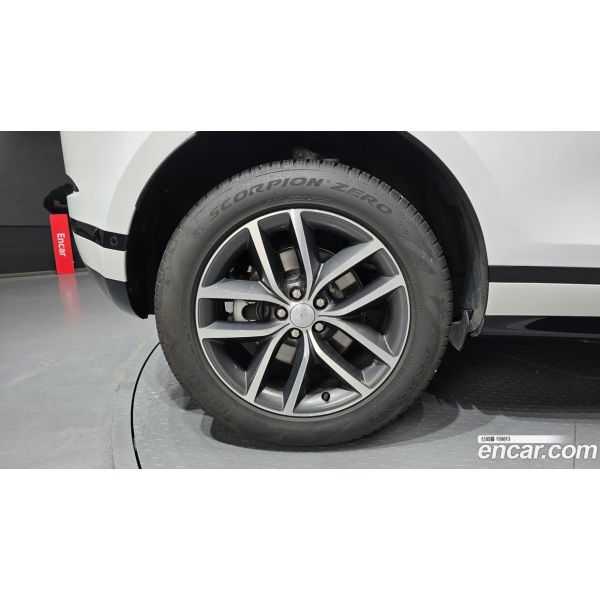 4300