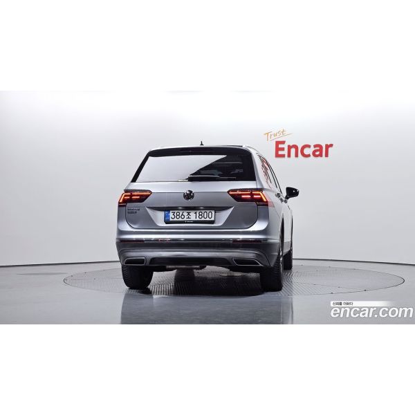 3887