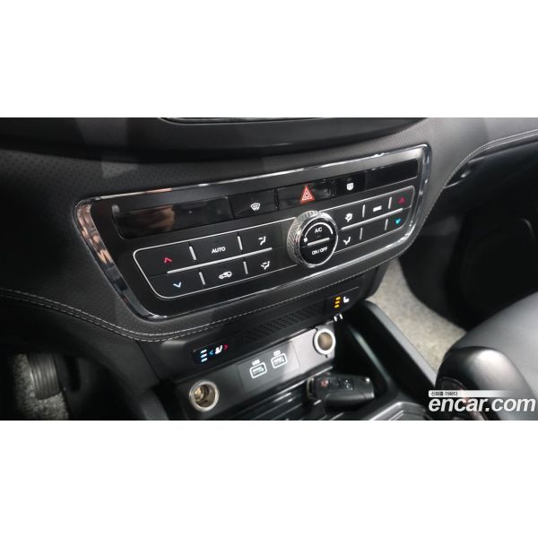 699405