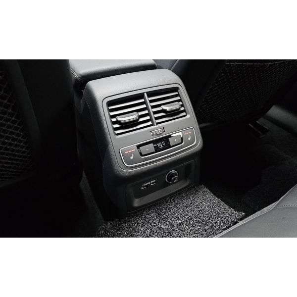 918240