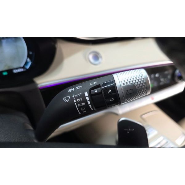 121977