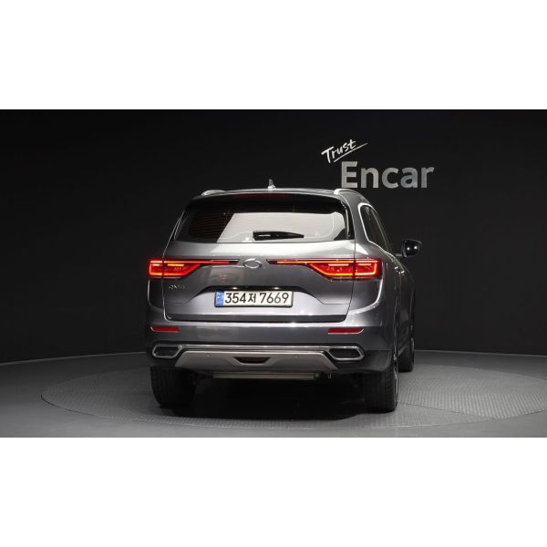 425813