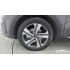 569822