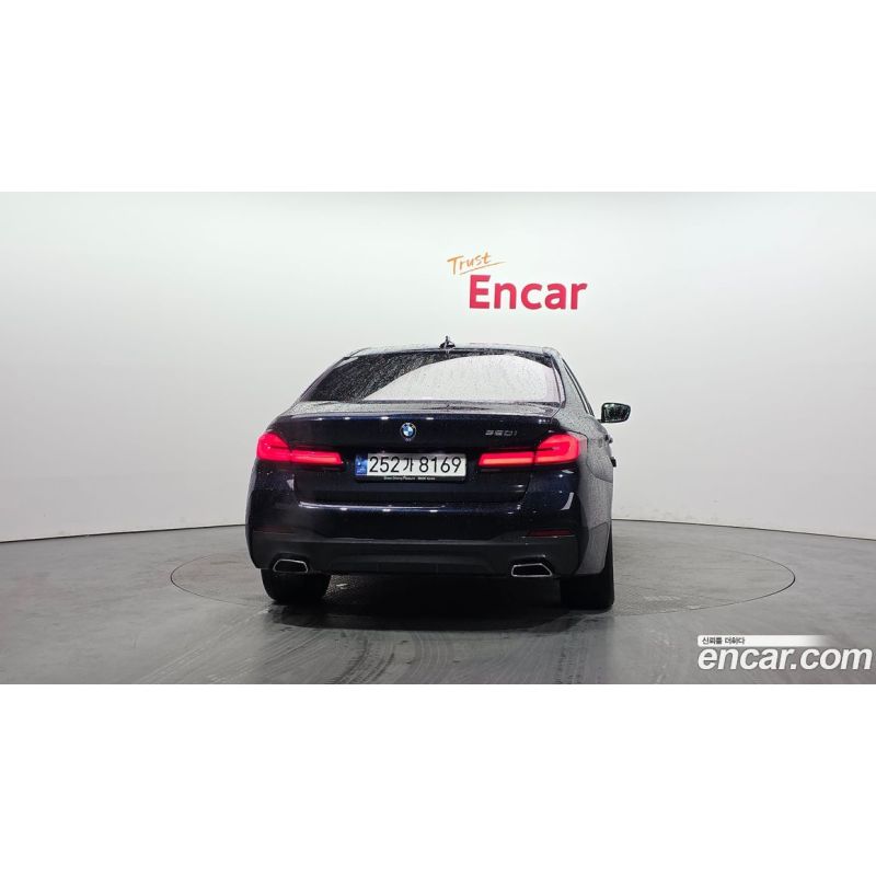 817083
