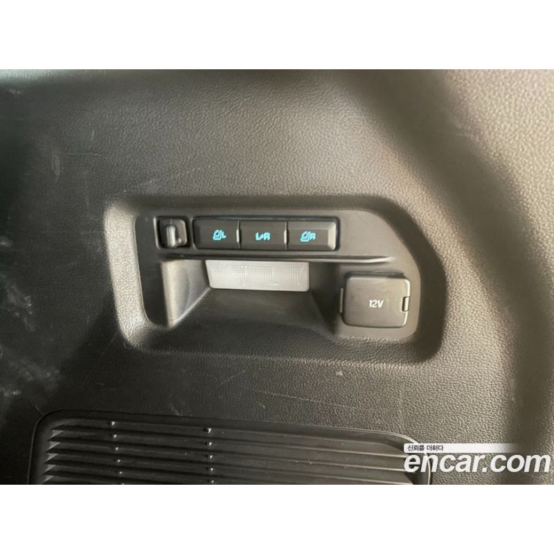 90391