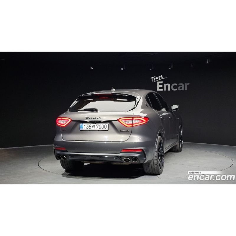 738786