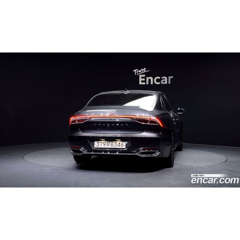 975507