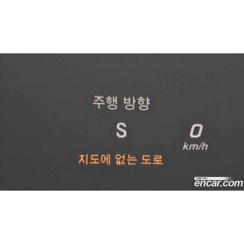 650703