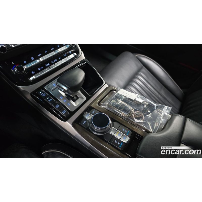 125877