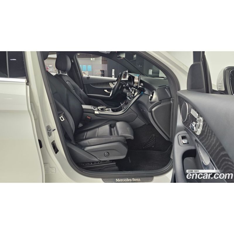 207812