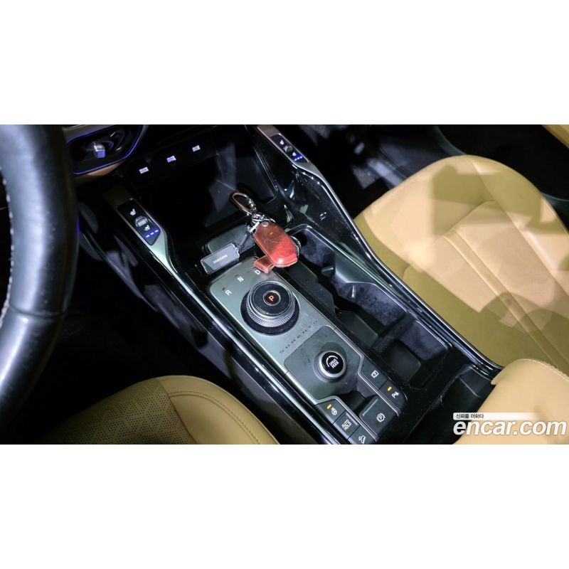 733966