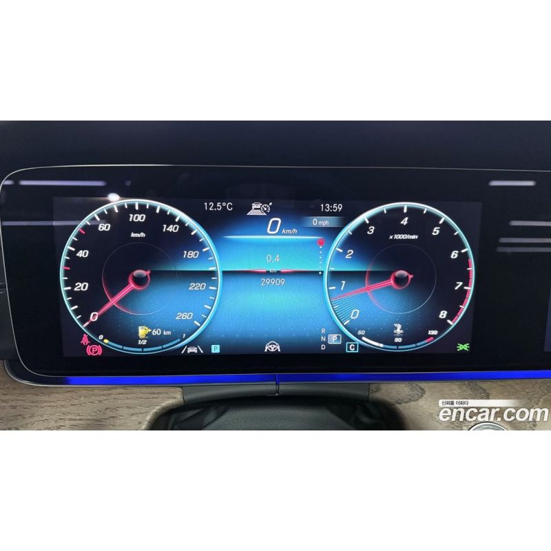 268123