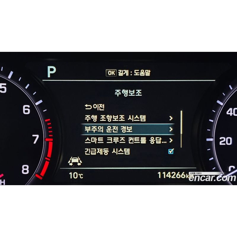561008