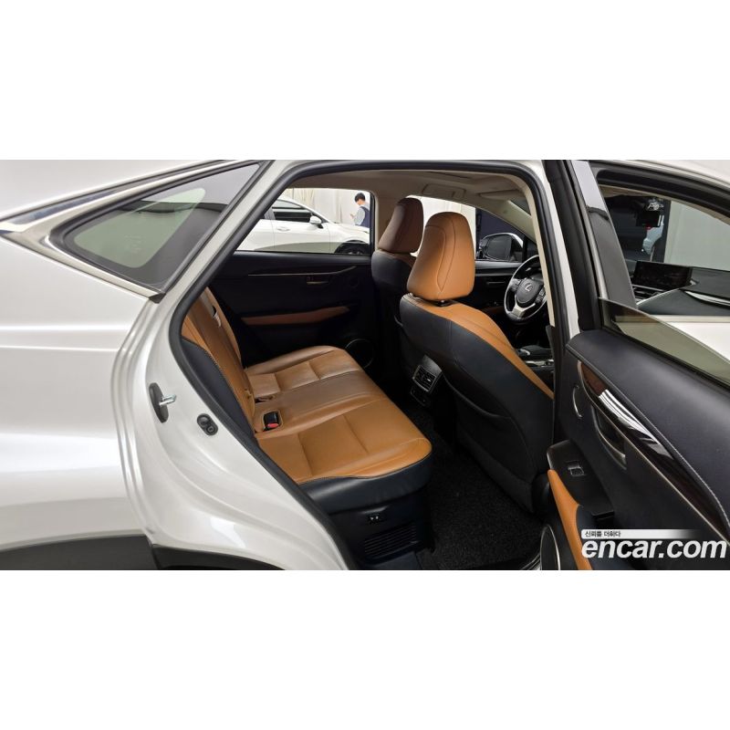 565787