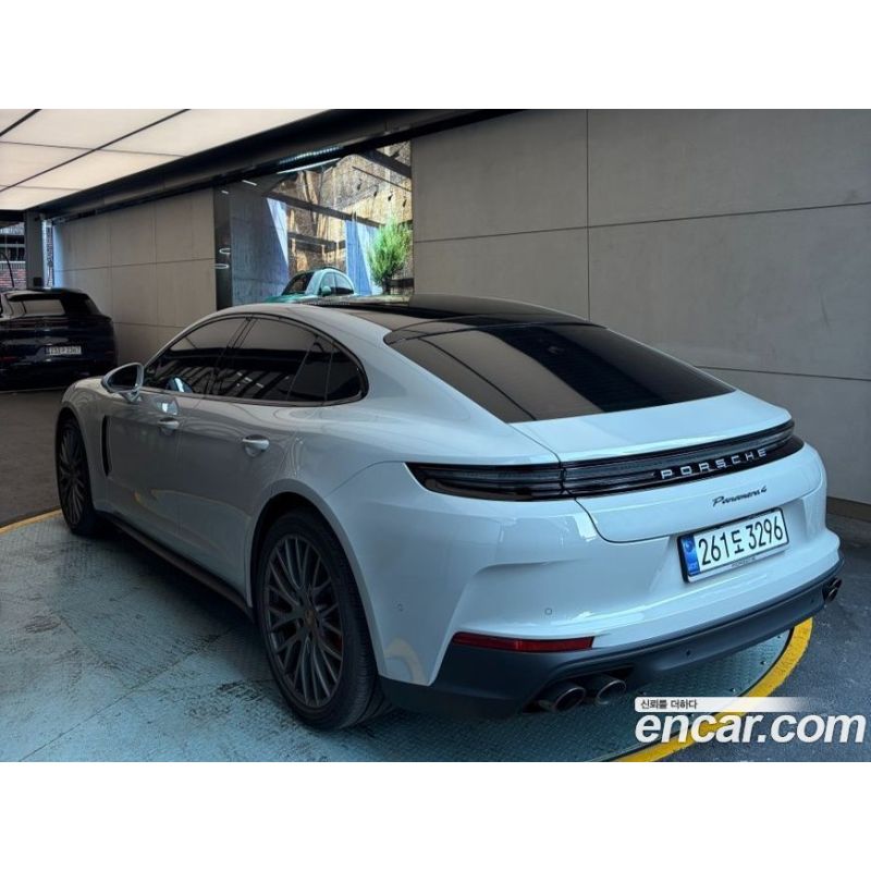 992172