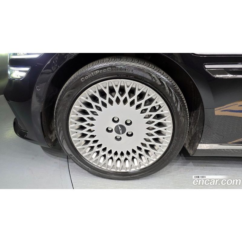 93076