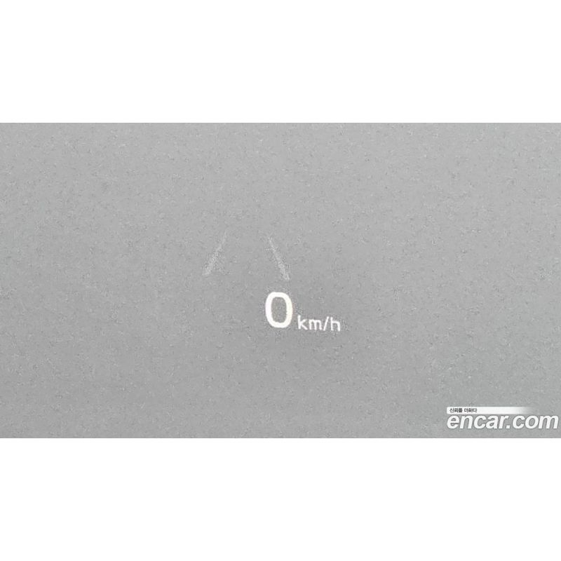 523605
