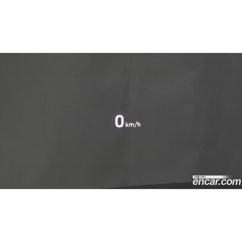 687704
