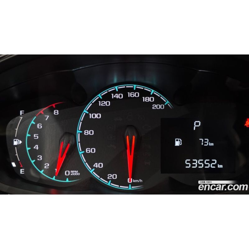 496743