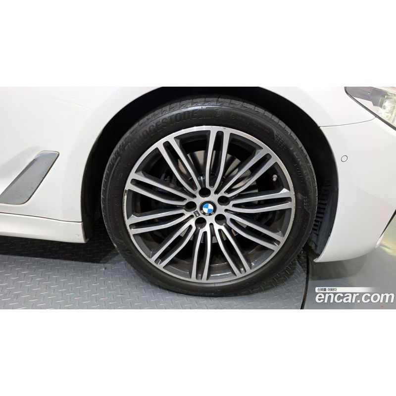 817299