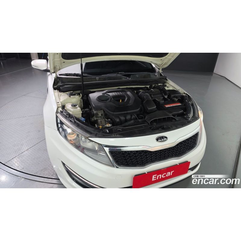 212104