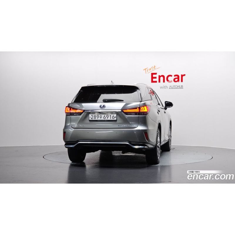 223996
