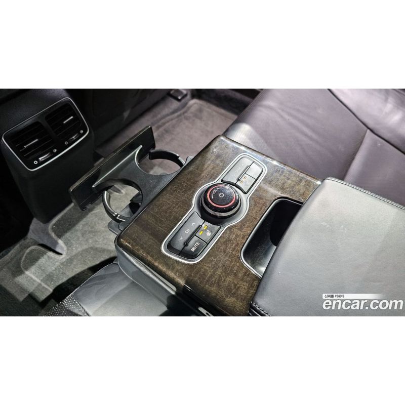 652319