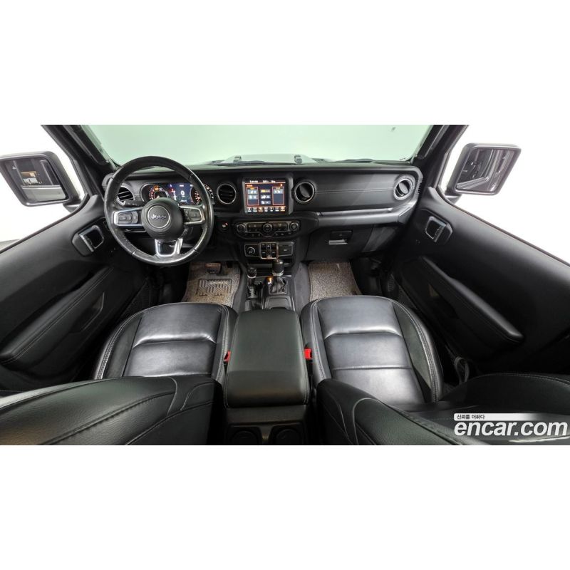 817443