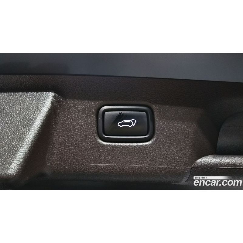 573569