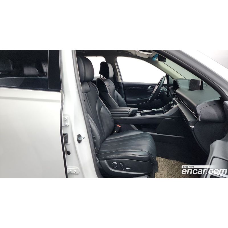 867999