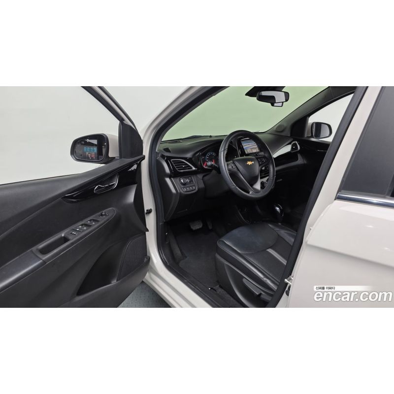 997762