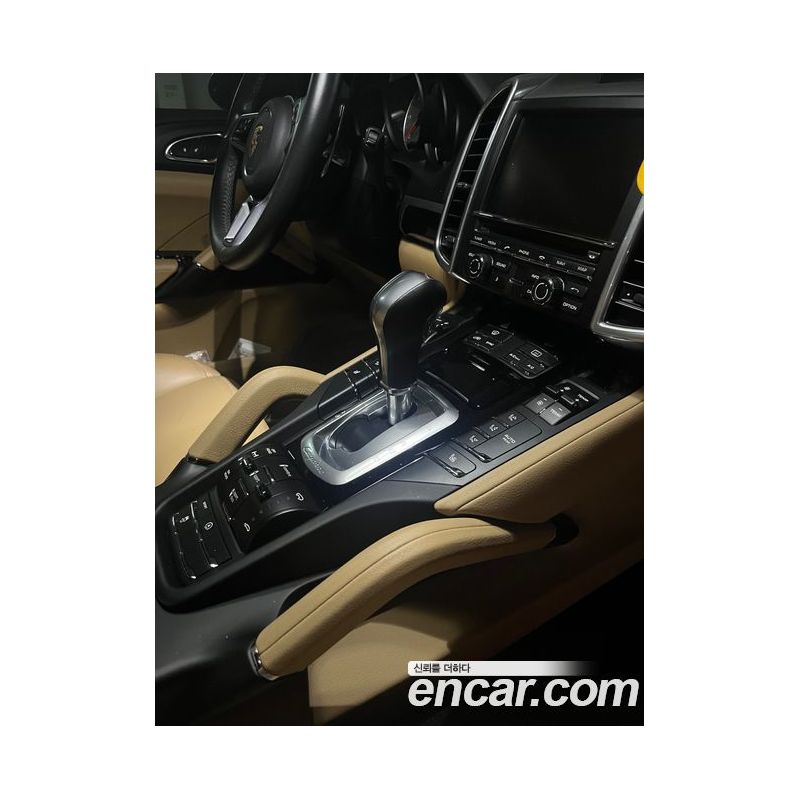 978670