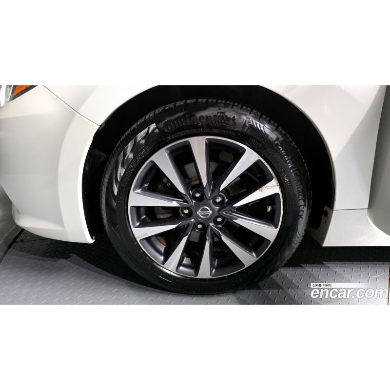 118822