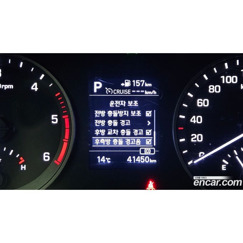 136943