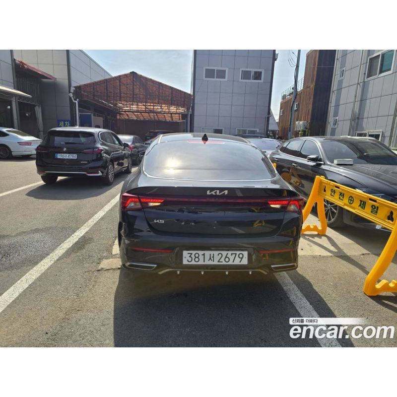 413902