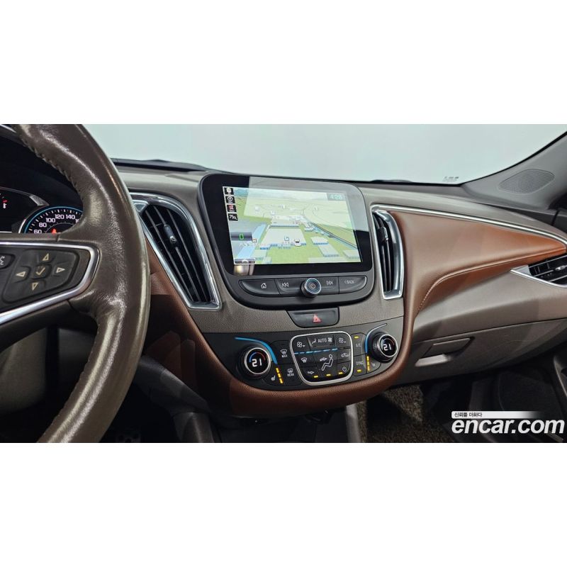 858927