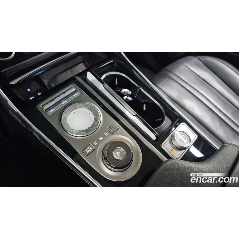 437631