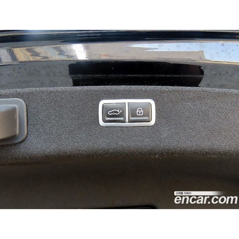 768301
