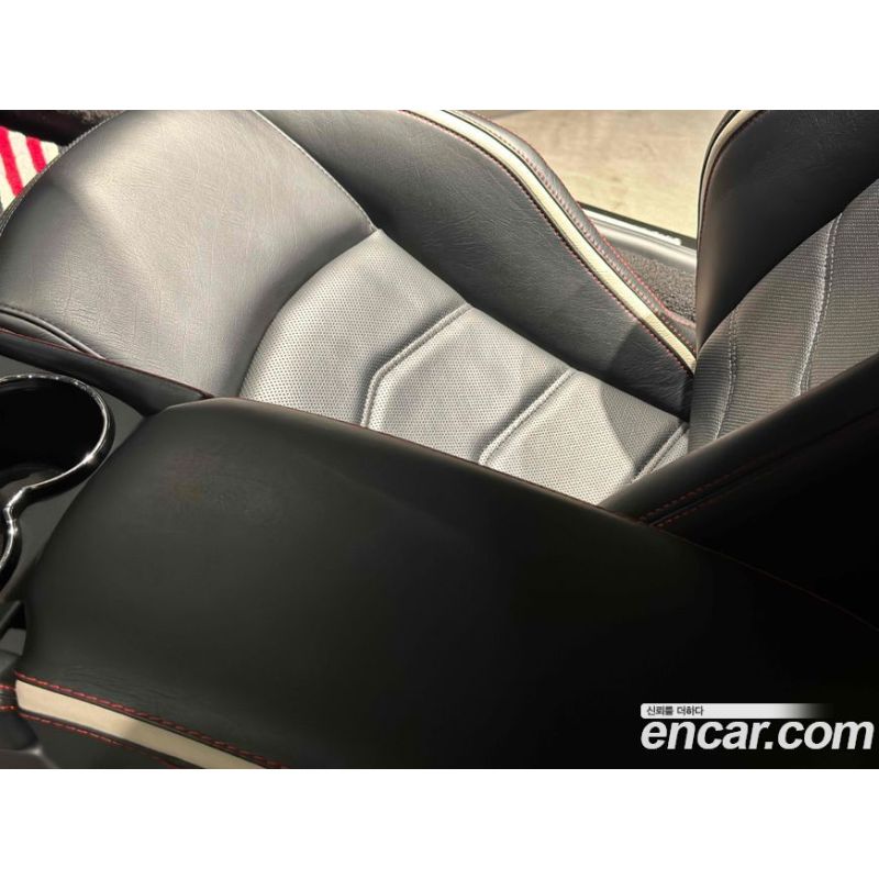 876023